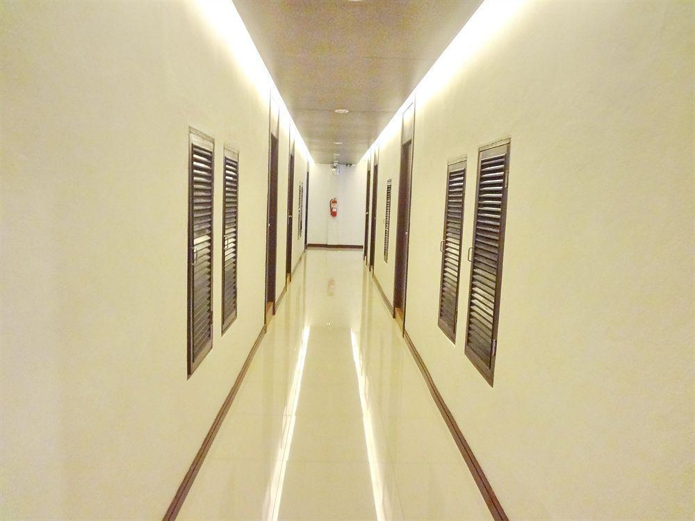 Sleep Tight Hotel Jomtien Beach Buitenkant foto