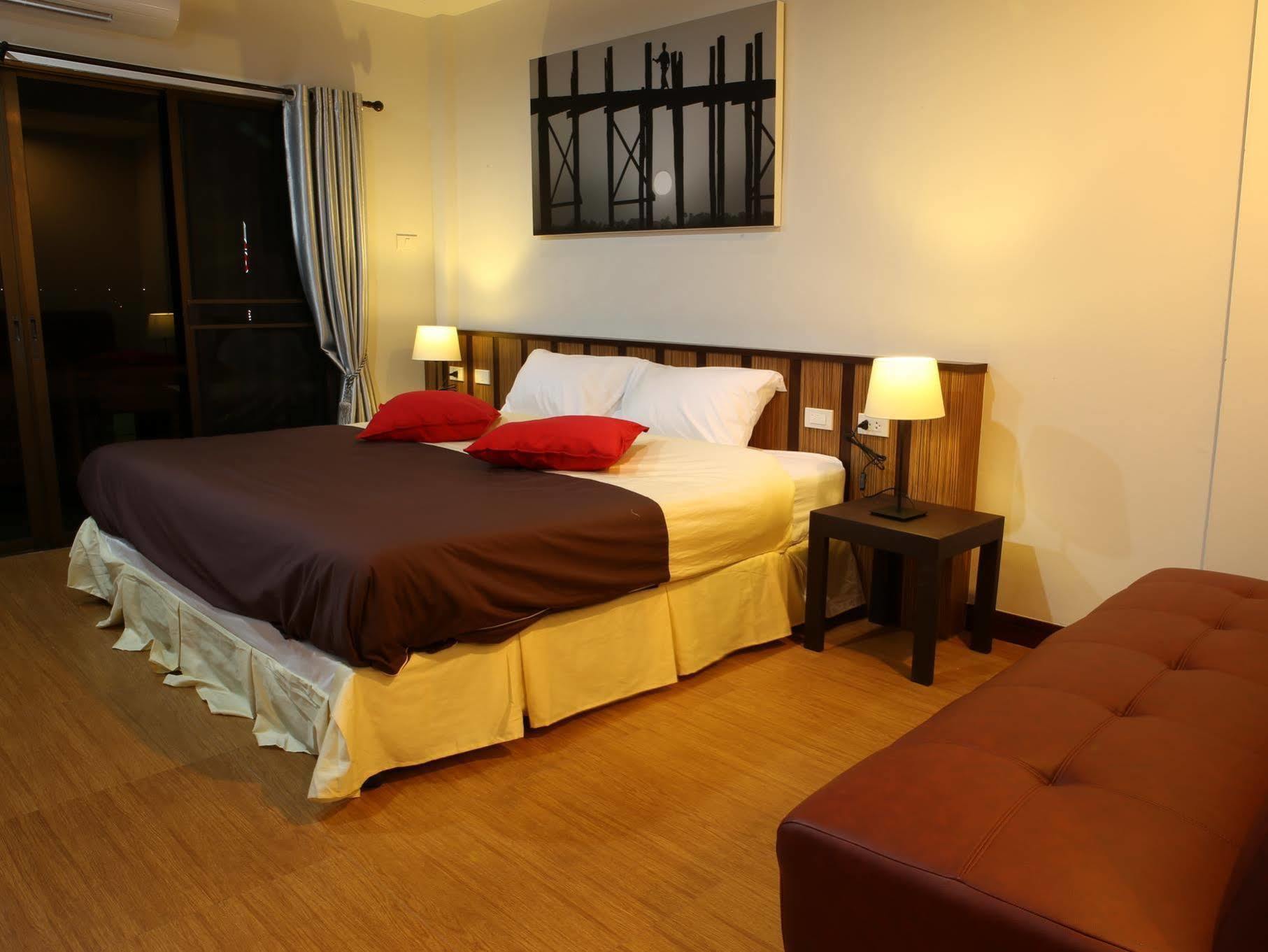 Sleep Tight Hotel Jomtien Beach Buitenkant foto