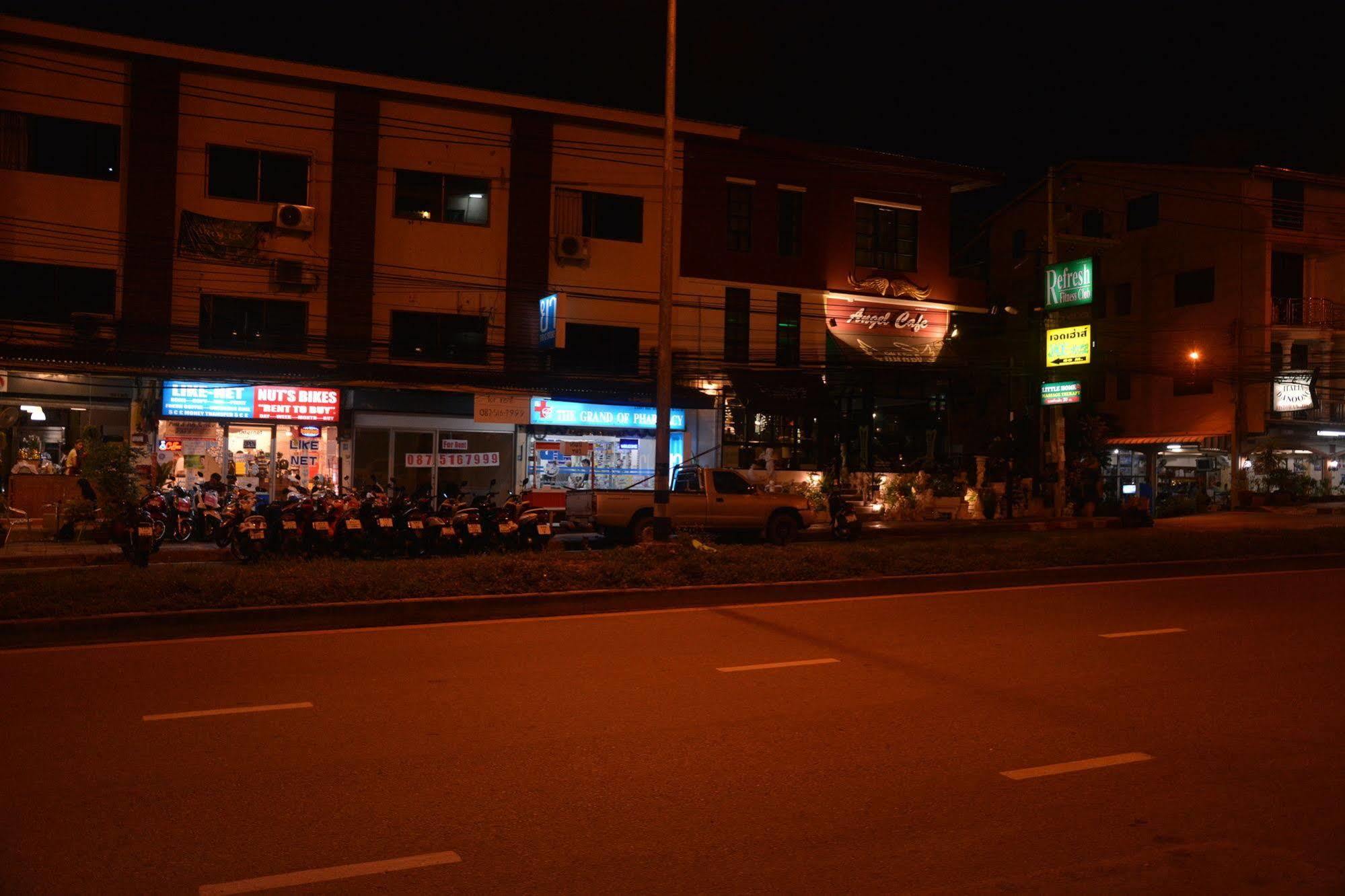 Sleep Tight Hotel Jomtien Beach Buitenkant foto