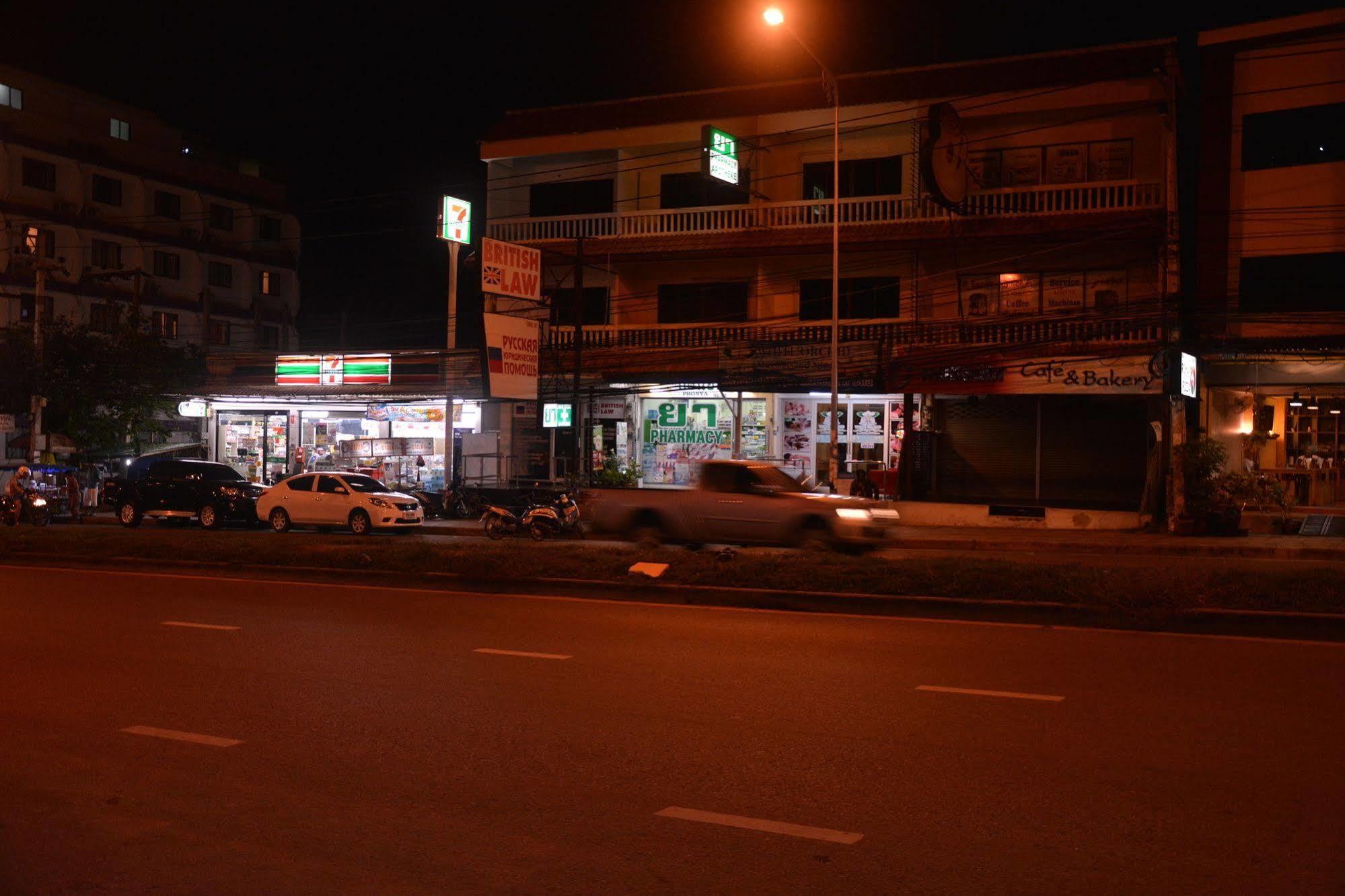 Sleep Tight Hotel Jomtien Beach Buitenkant foto